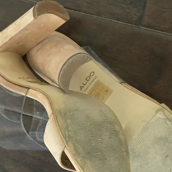 Aldo heels nude beige faux suede pvc worn 1 time to photo shoot sz 7.5 - Picture 4 of 6